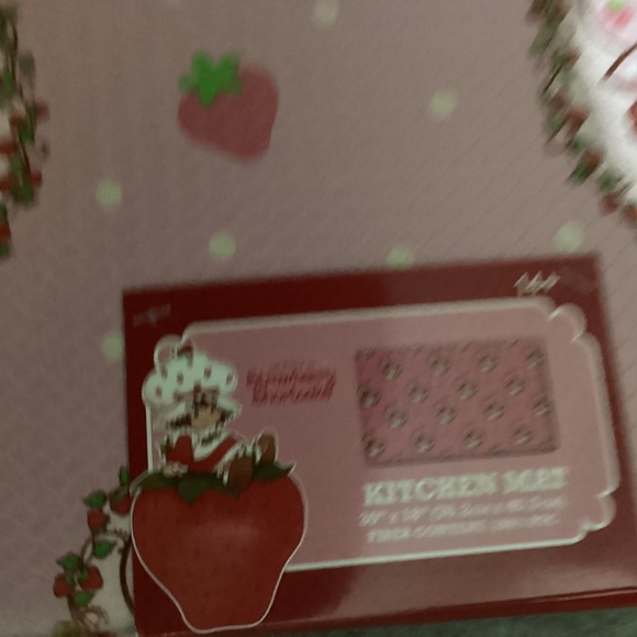 New Strawberry Shortcake Antifatigue Mat - Picture 4 of 6